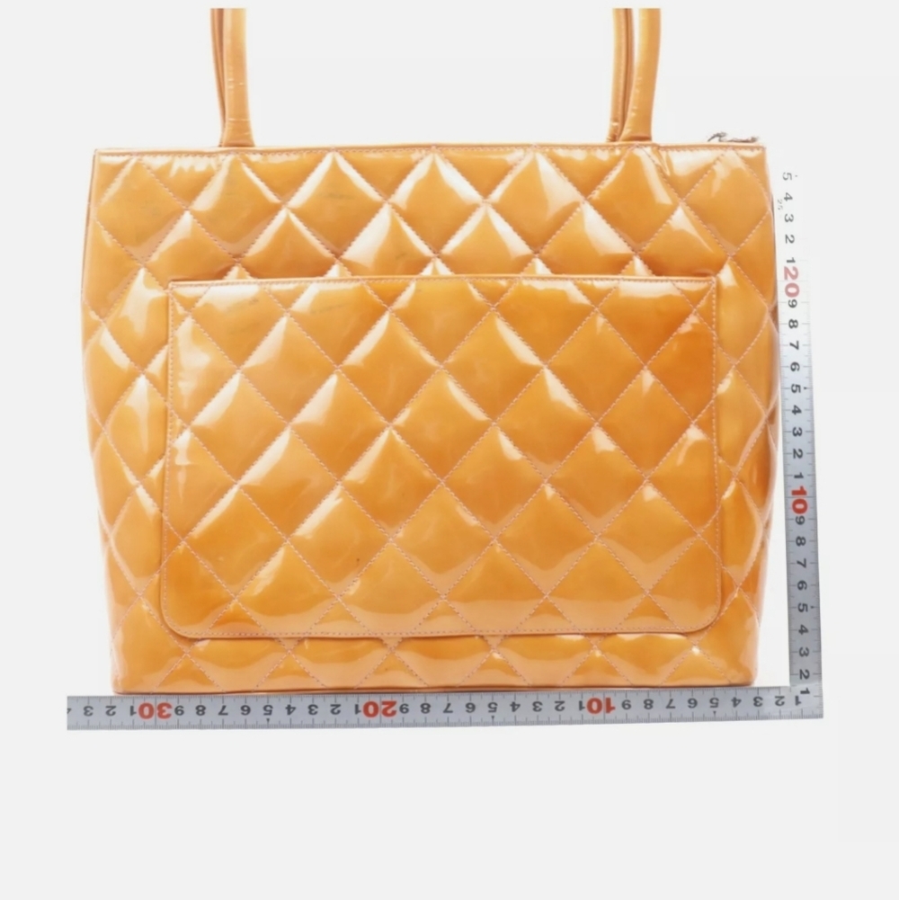 CHANEL Orange Patent Medallion Tote - Picture 2 of 10